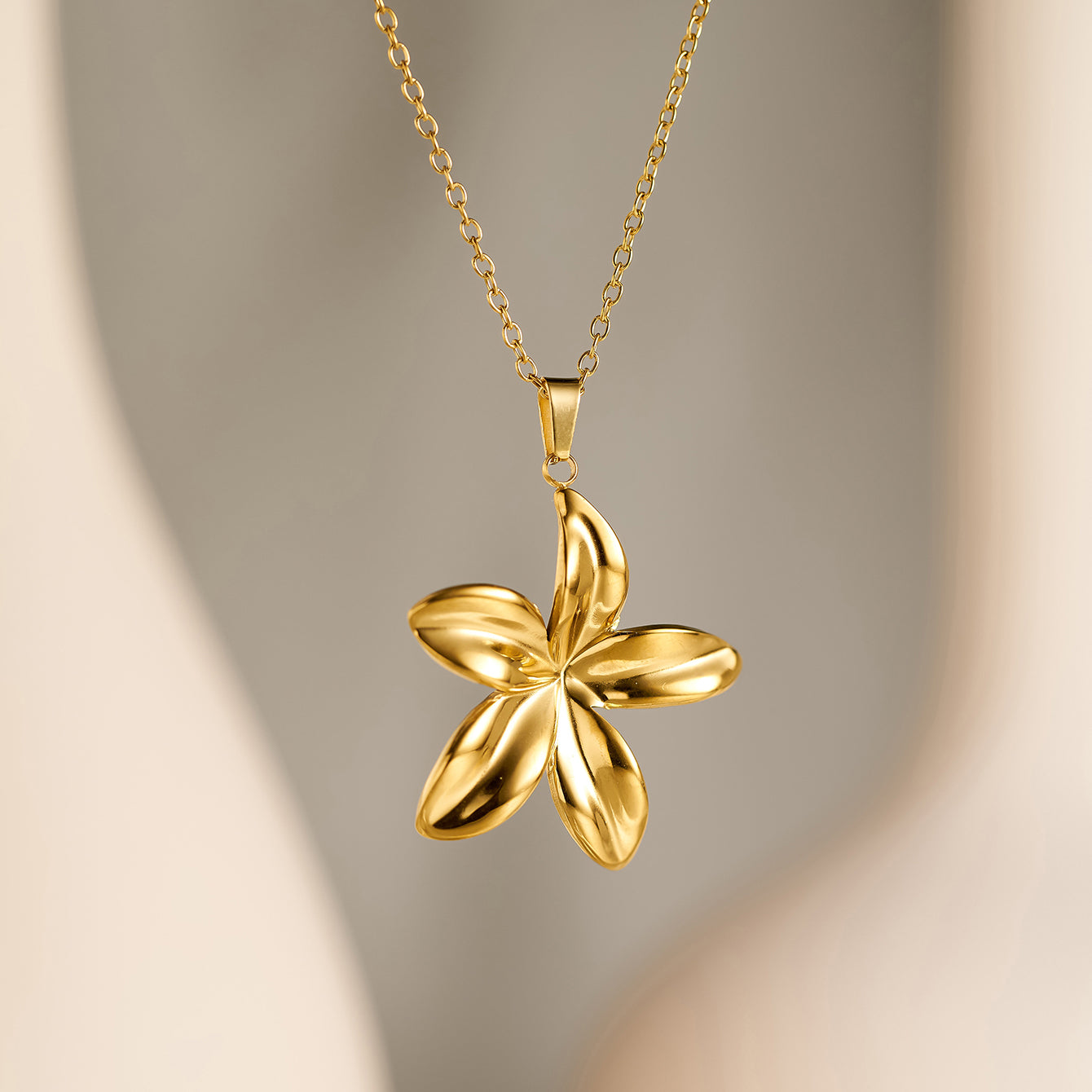 Floréa Sculpted Blossom Pendant Necklace
