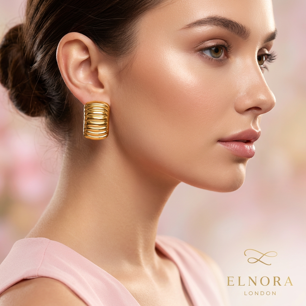 Veloura Ribbed Gold Stud Earrings