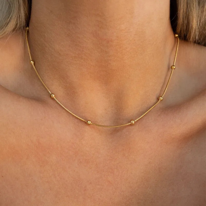 Minimal Round Snake Necklace