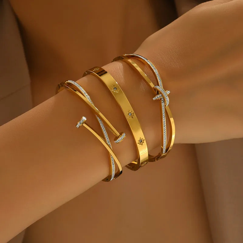 Seren Stone Halo Bangle