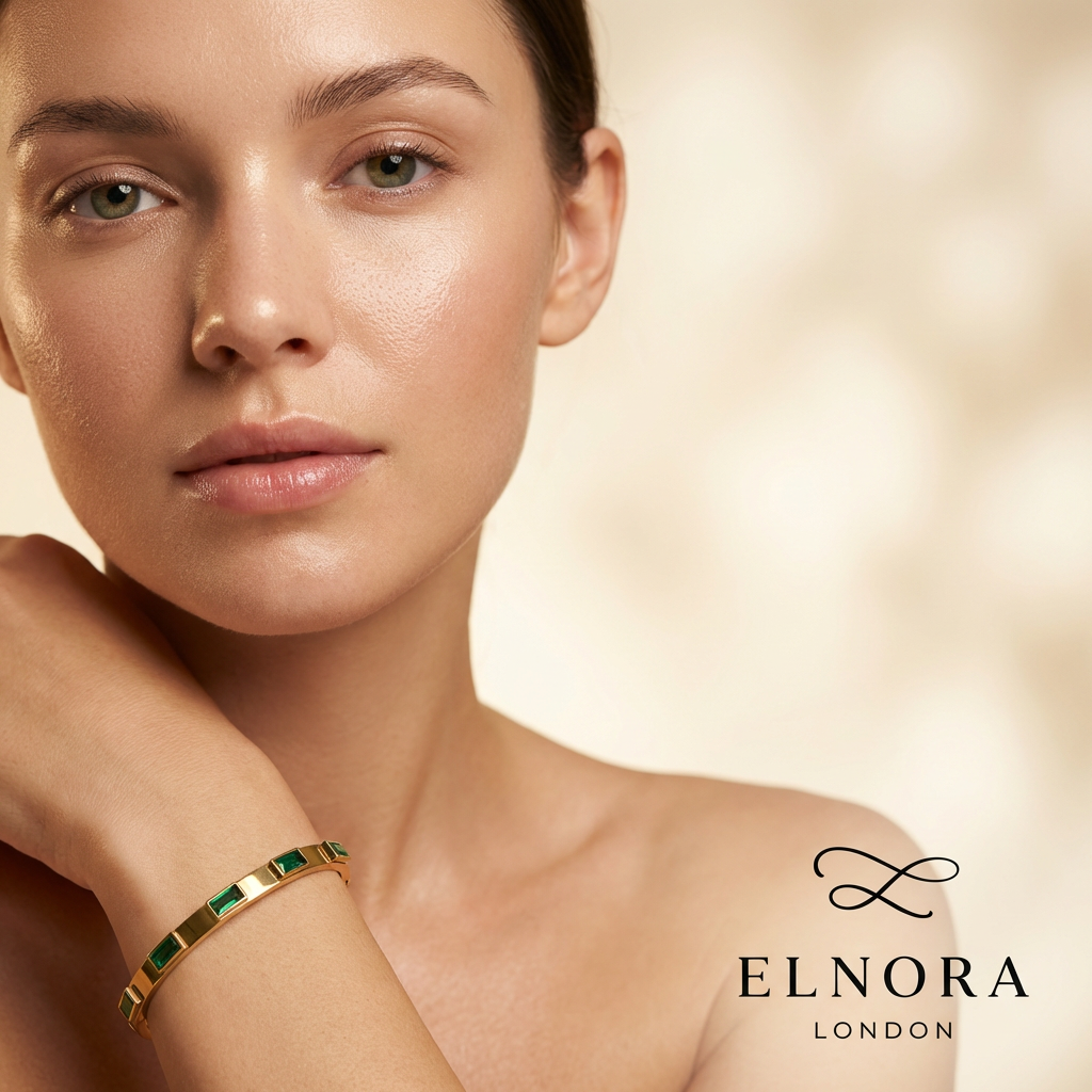 Emerald Bar Zircon Bangle